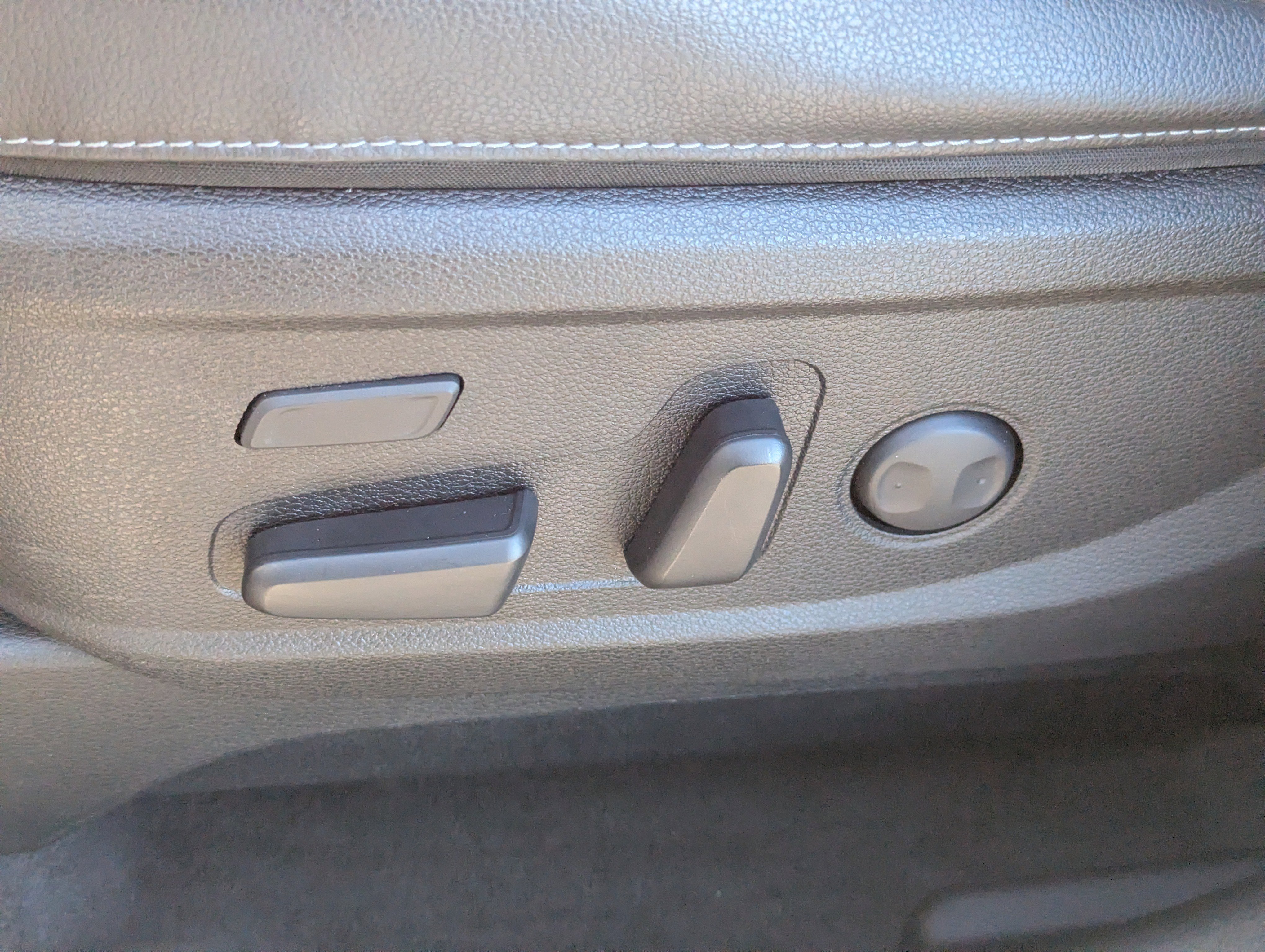 Certified 2022 Kia Telluride SX w/ Towing Package image 21