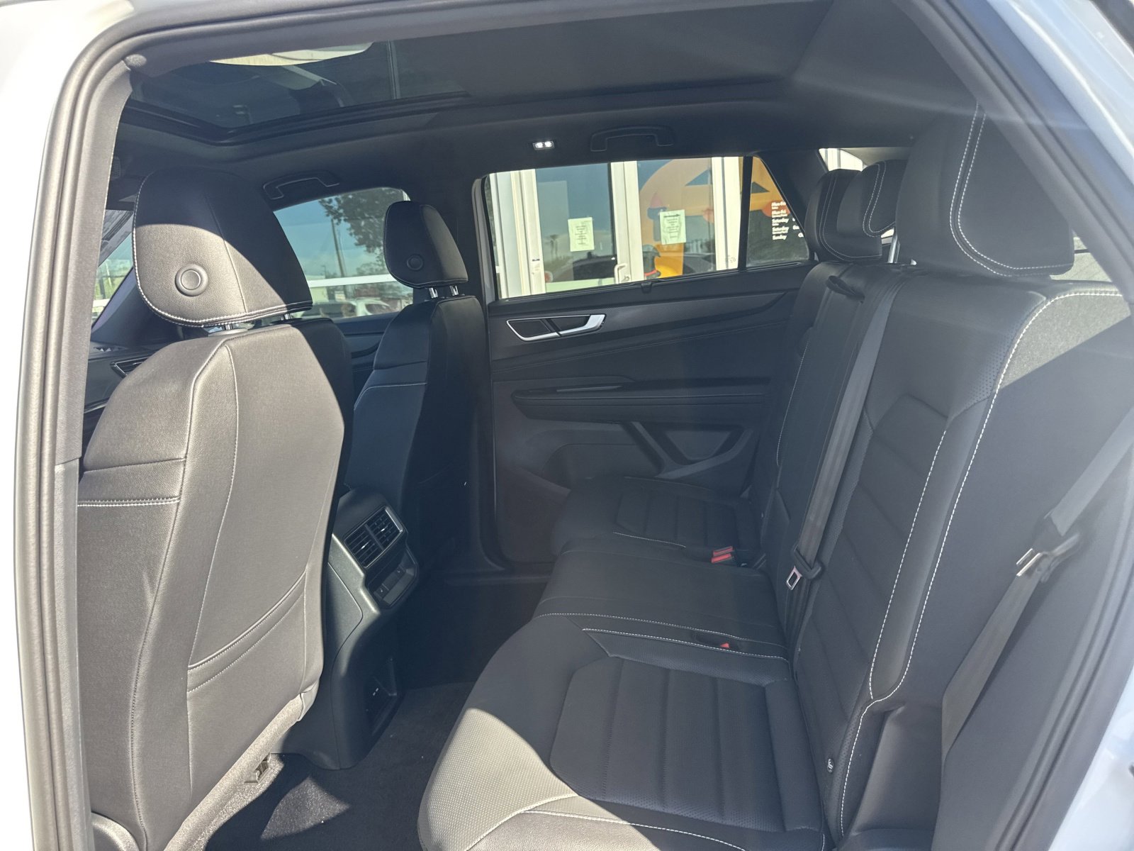 New 2026 Volkswagen Atlas Cross Sport SEL R-Line image 20