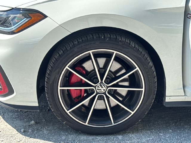 Used 2025 Volkswagen Jetta GLI Autobahn FWD image 24