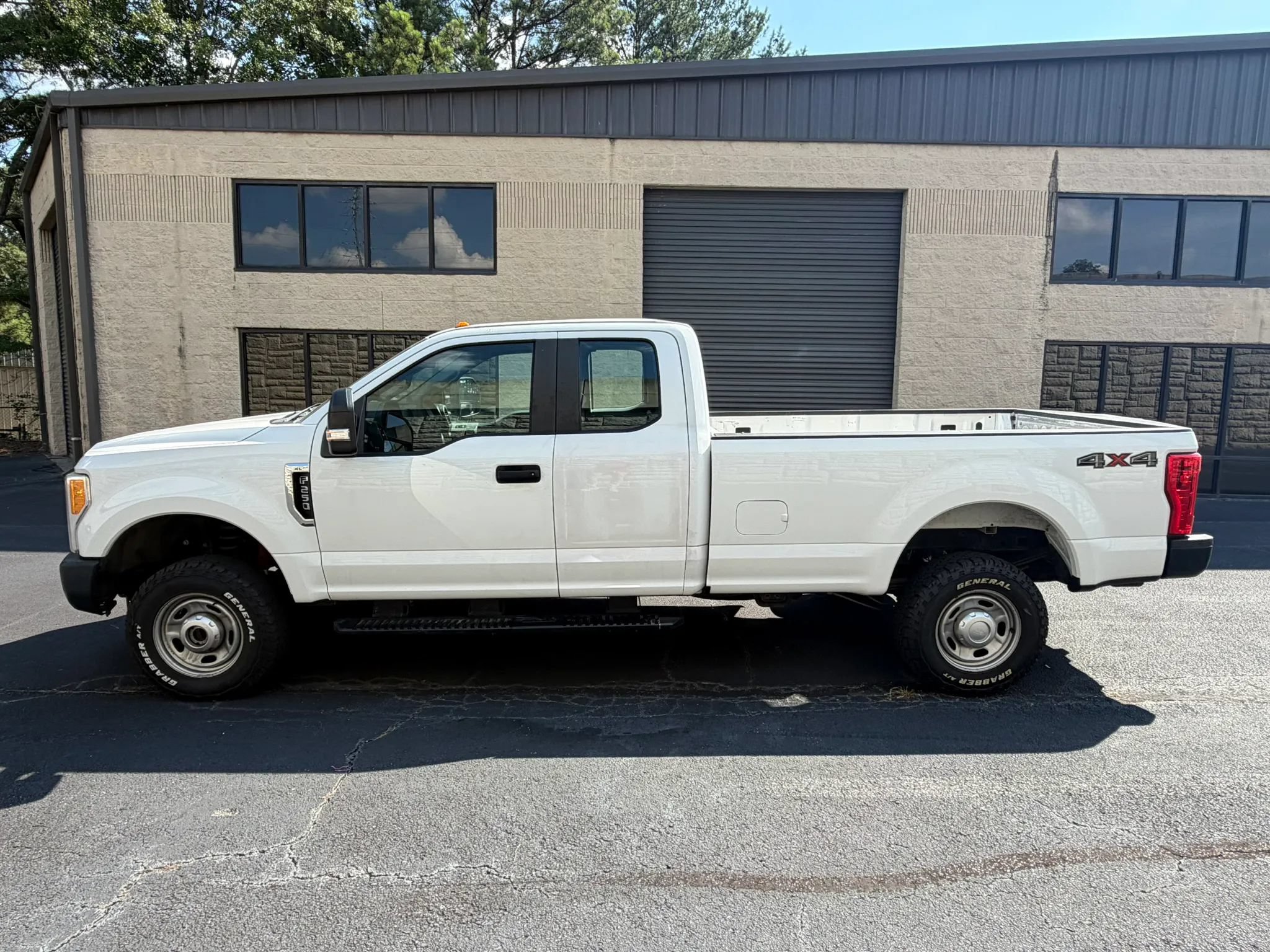 Used 2017 Ford F250 XL w/ Power Equipment Group AWD/4WD image 3