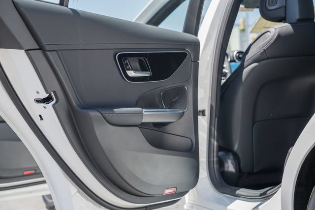 New 2026 Mercedes-Benz C 300 4MATIC Sedan image 34