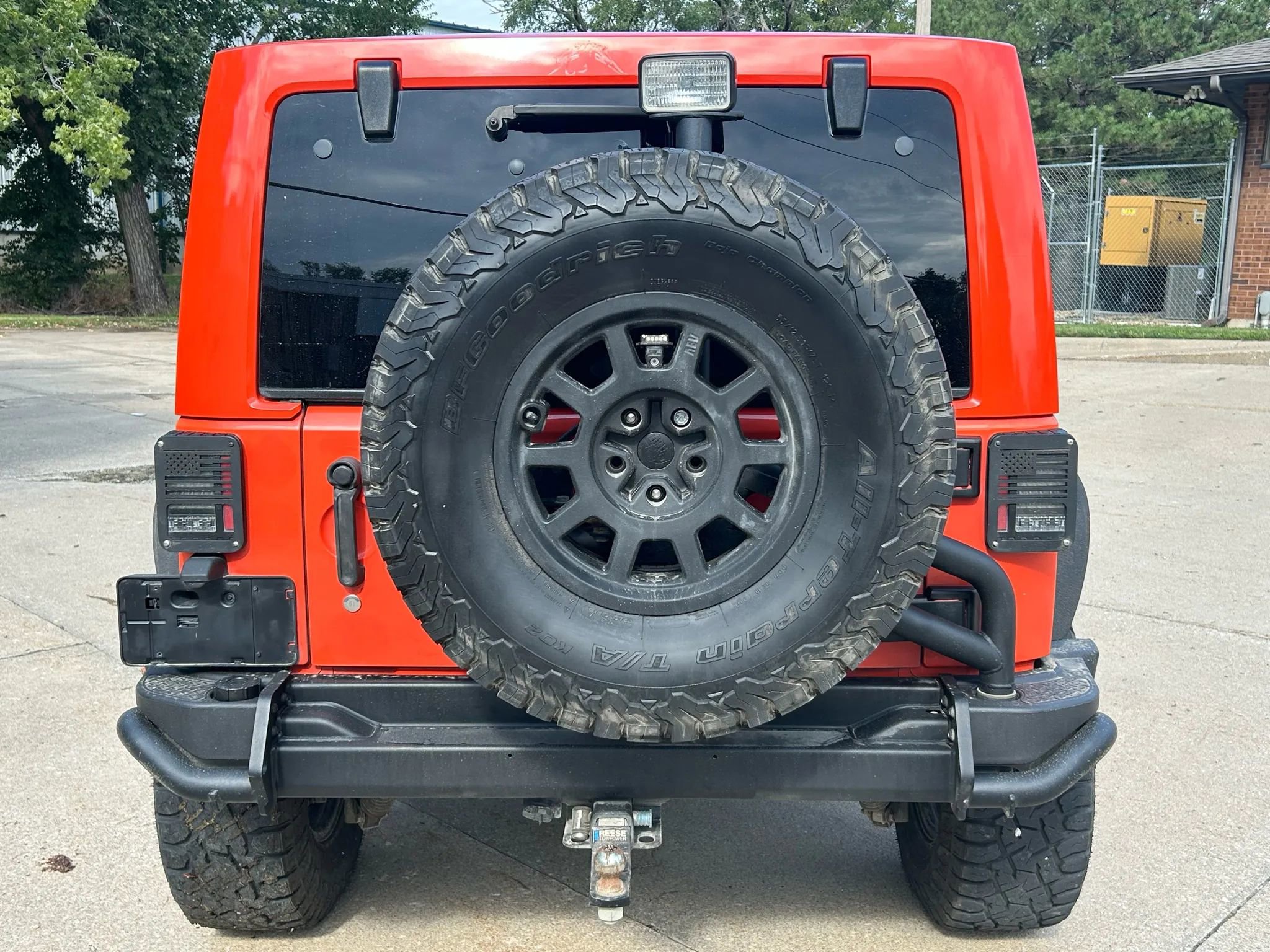Used 2015 Jeep Wrangler Unlimited Rubicon w/ Connectivity Group image 7