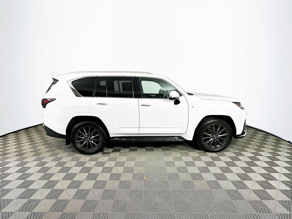 Used 2024 Lexus LX 600 F Sport image 10