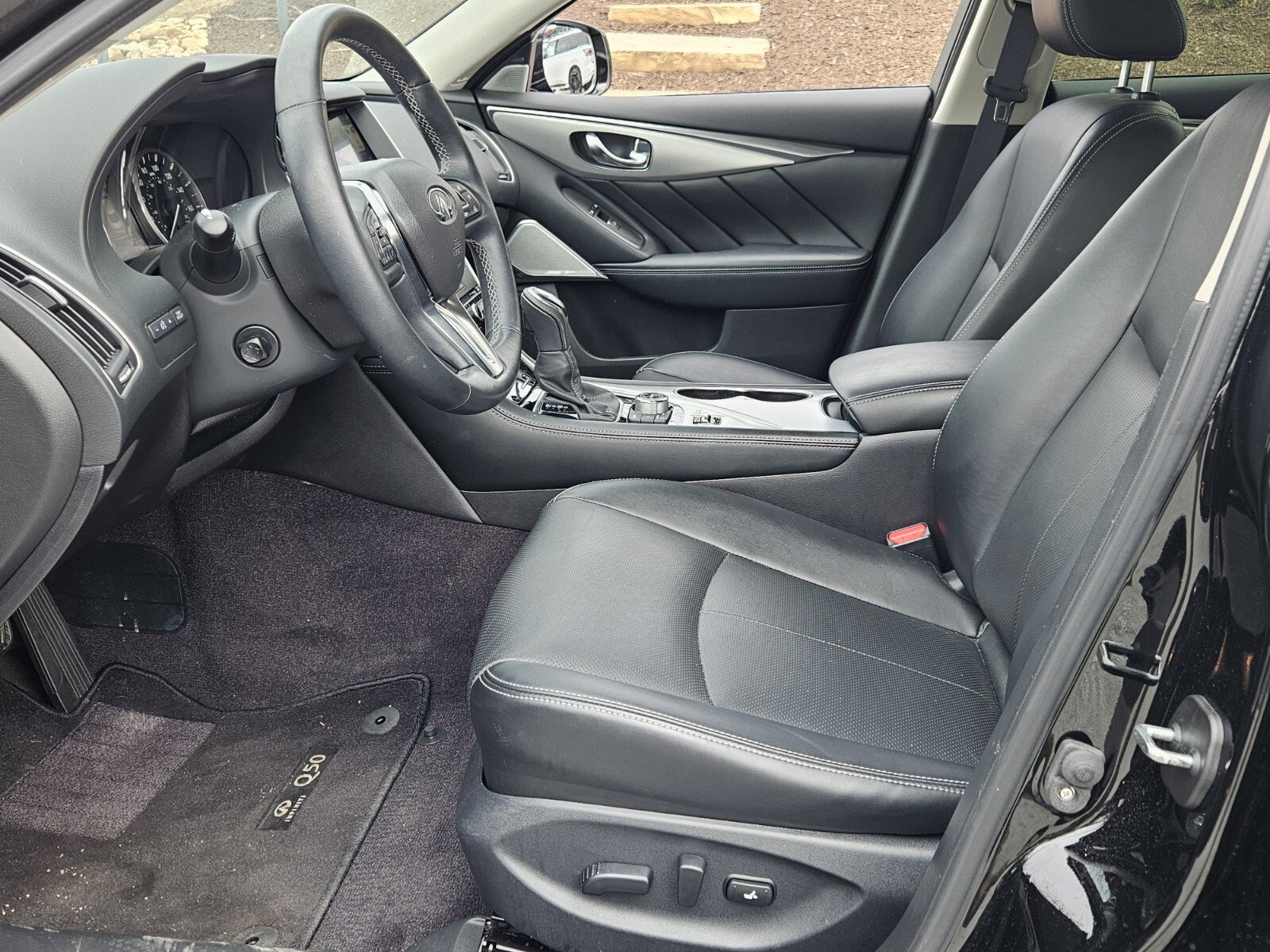 Certified 2023 INFINITI Q50 Luxe w/ Cargo Package image 10