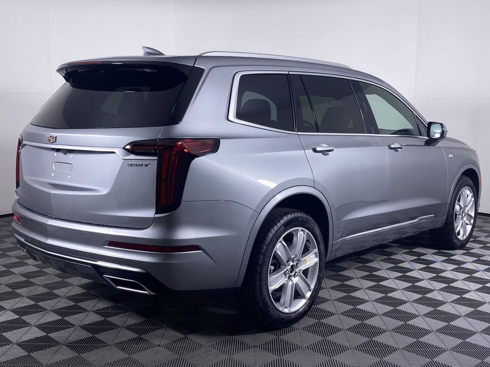 New 2025 Cadillac XT6 Luxury w/ LPO, Blue Accent Package AWD/4WD image 20