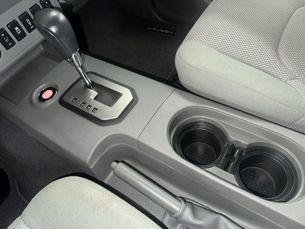 Used 2020 Nissan Frontier SV AWD/4WD image 13