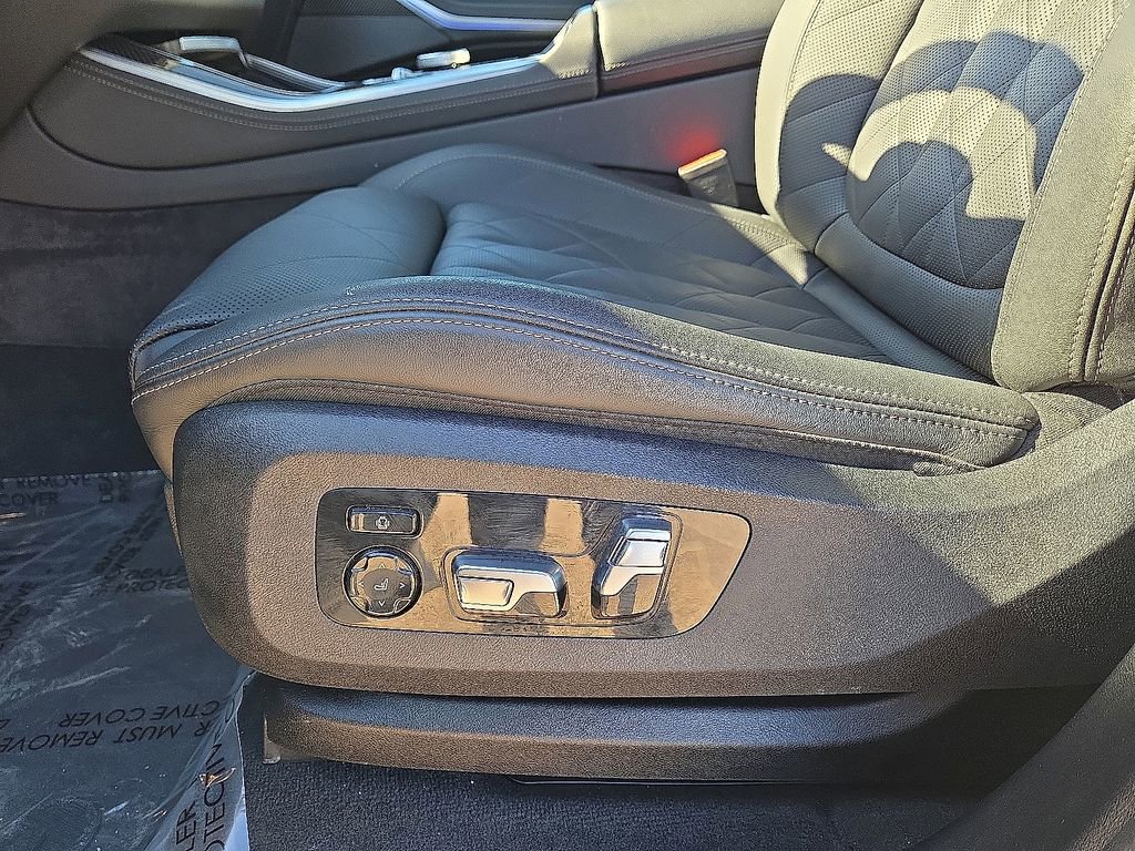 Used 2026 BMW X5 M60i image 24