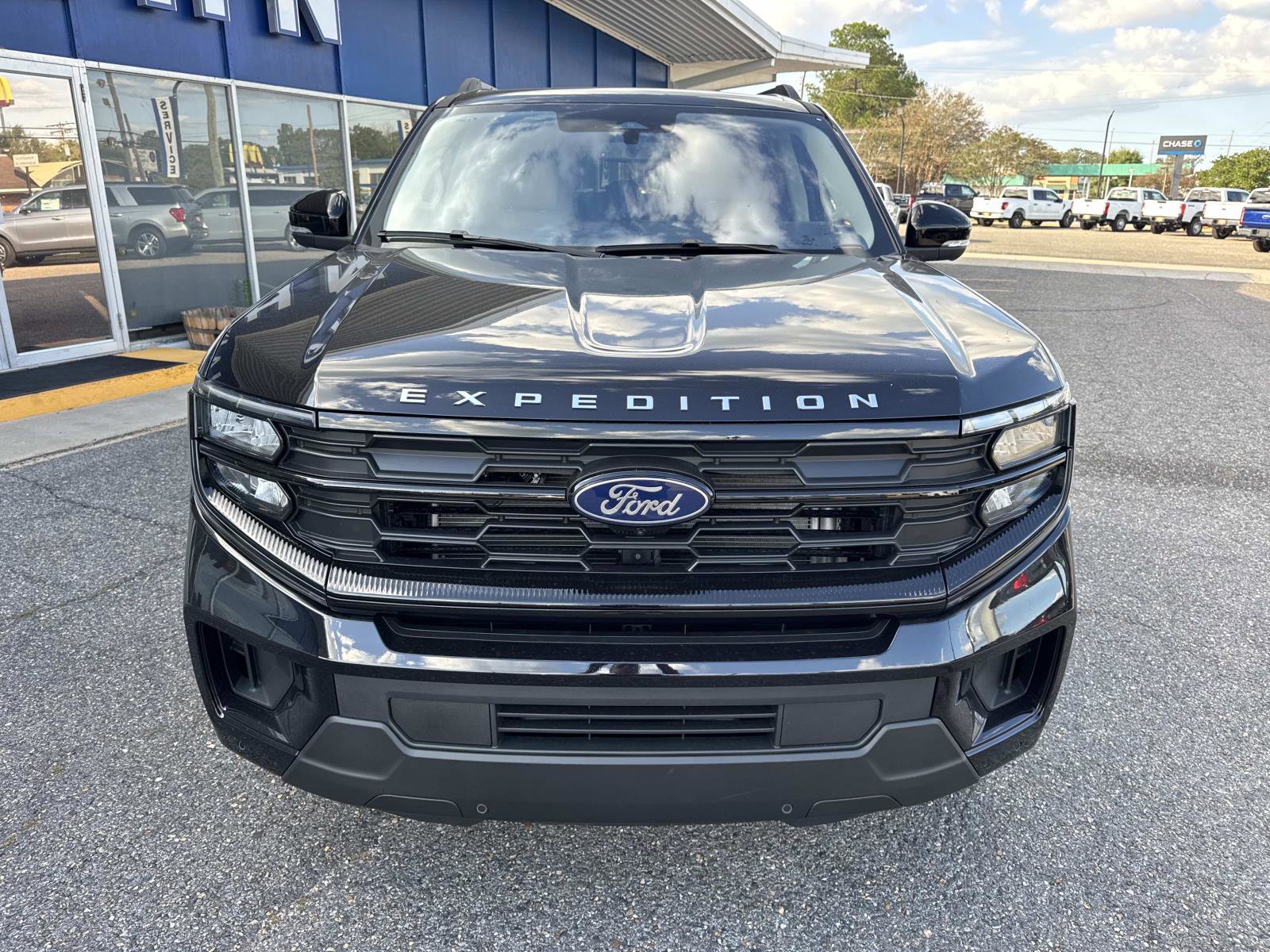 New 2025 Ford Expedition Max Active image 2