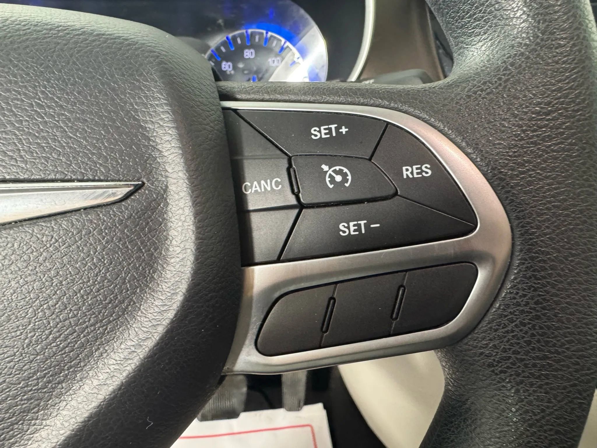 Used 2017 Chrysler Pacifica Touring w/ Tire & Wheel Group image 16