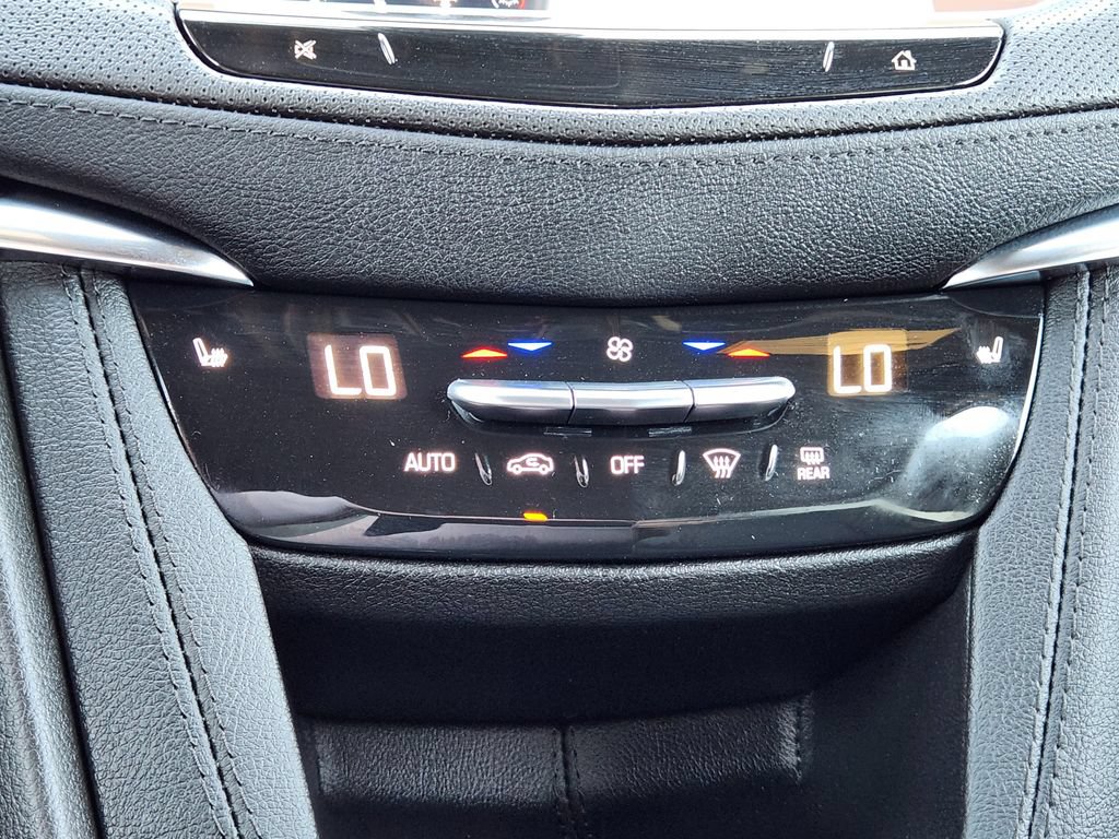 Certified 2023 Cadillac XT6 Luxury FWD image 19