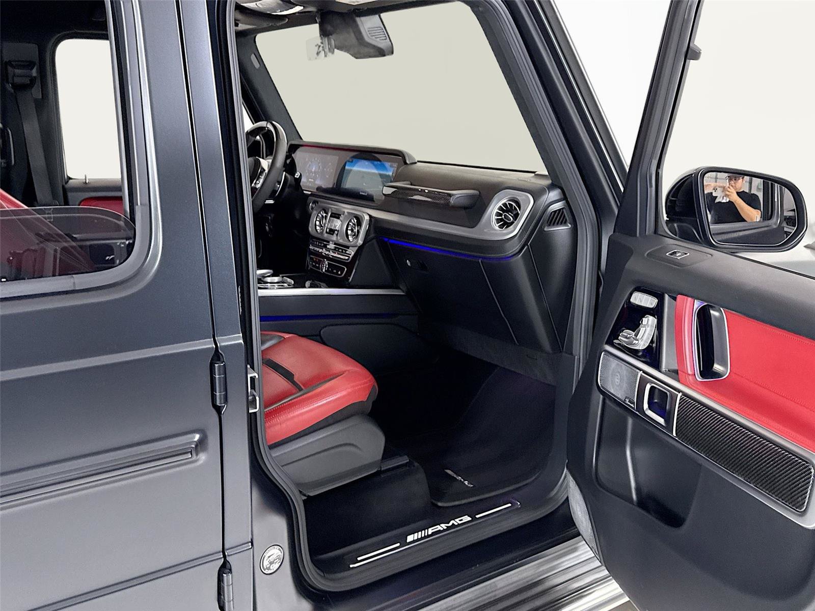 Used 2020 Mercedes-Benz G 63 AMG 4MATIC w/ AMG Night Package image 32