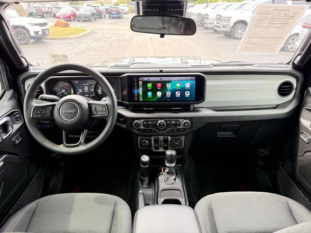 Used 2024 Jeep Wrangler Unlimited w/ Convenience Group image 32