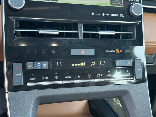 Used 2019 Toyota Avalon Limited w/ Advanced Safety Package FWD image 18