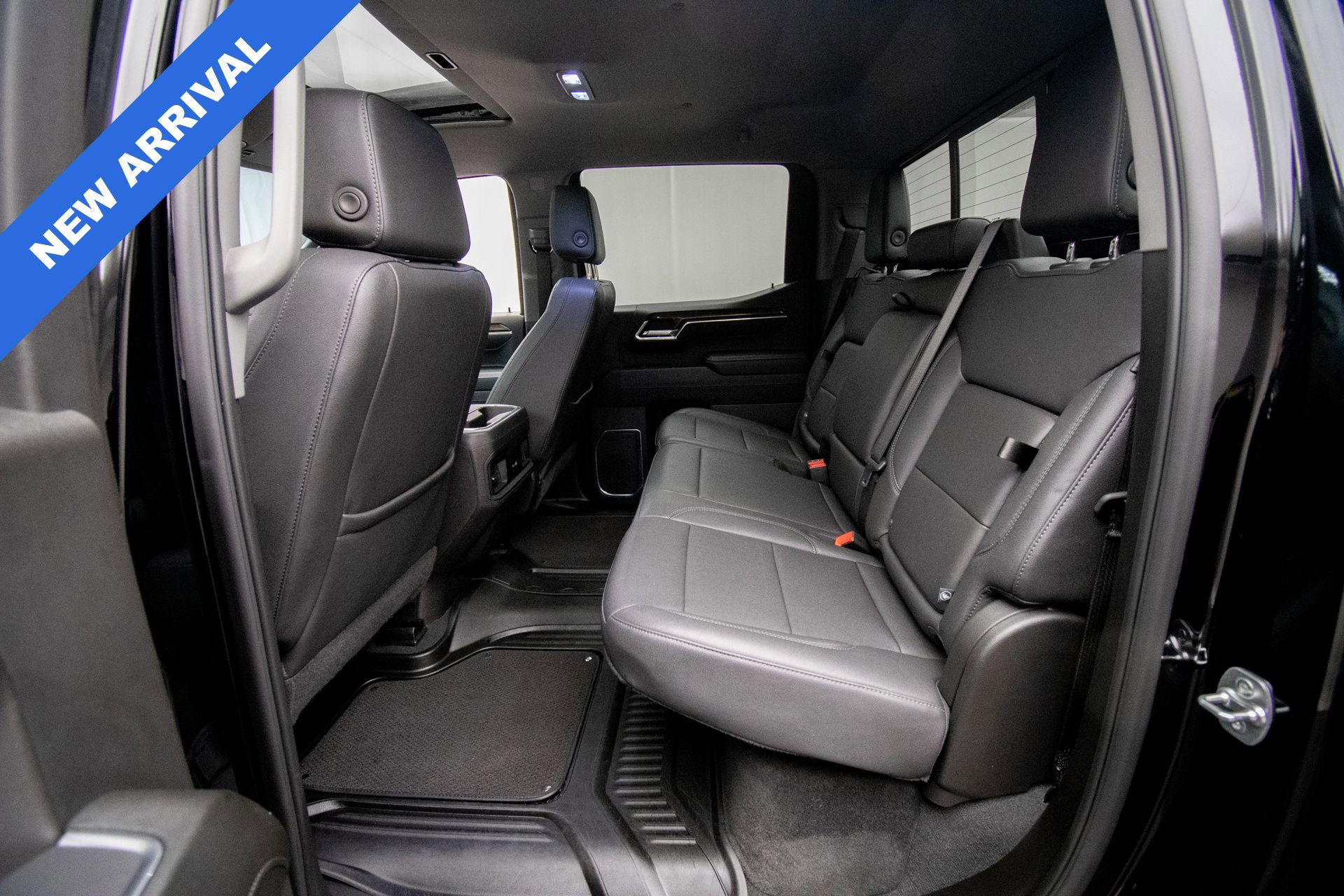 Used 2025 Chevrolet Silverado 1500 LT Trail Boss w/ Convenience Package II AWD/4WD image 21