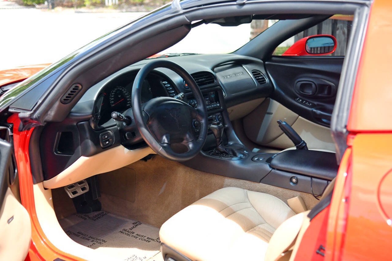Used 2004 Chevrolet Corvette Coupe w/ Roof Package RWD image 16