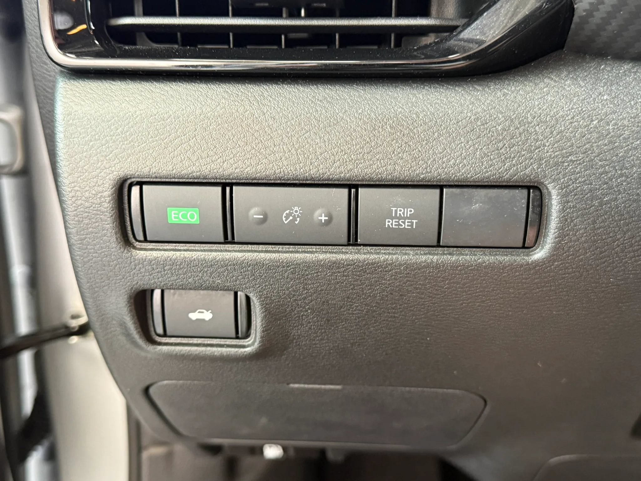 Used 2023 Nissan Sentra SV w/ All-Weather Package FWD image 29