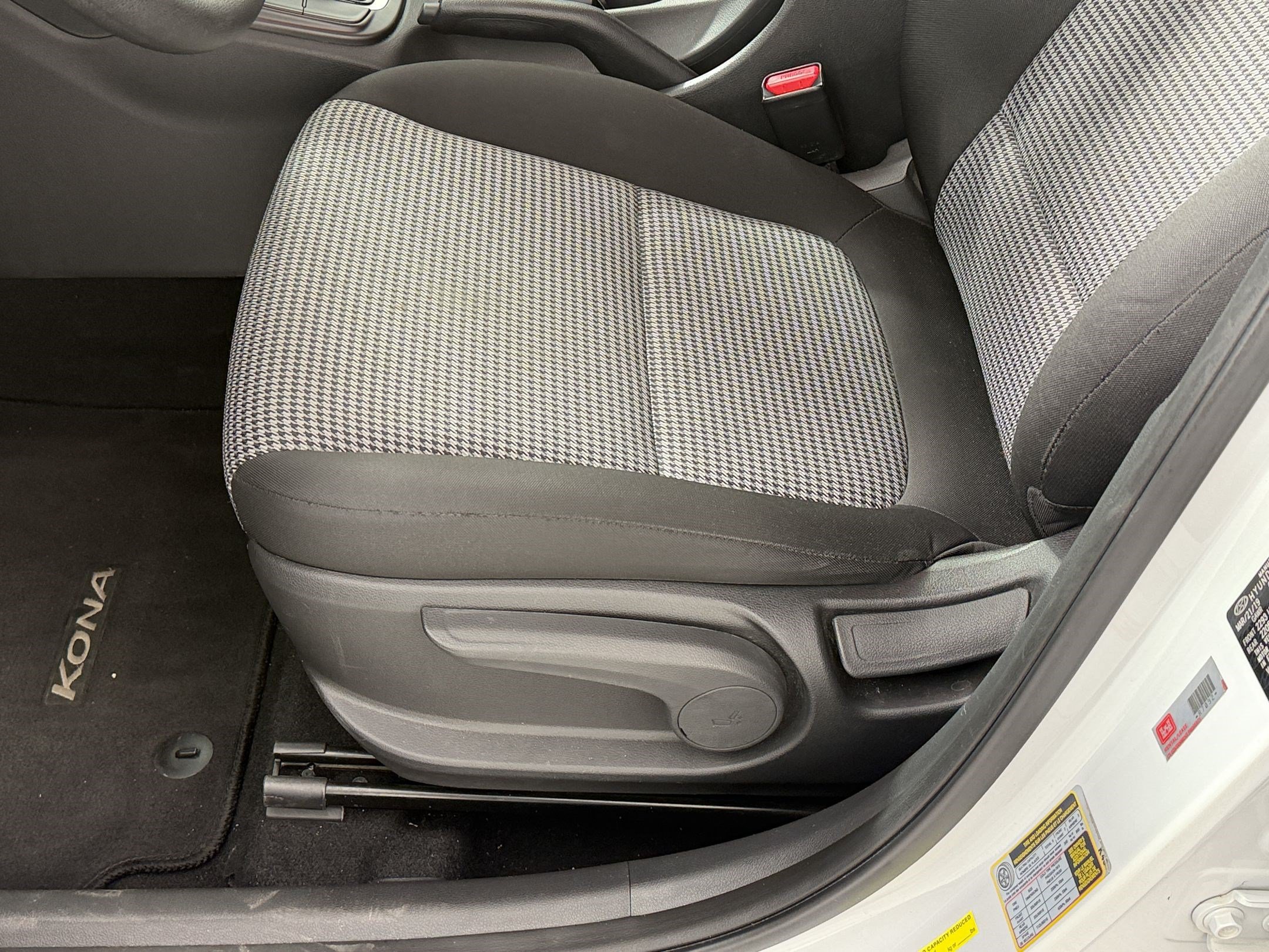 Used 2019 Hyundai Kona SE AWD/4WD image 15