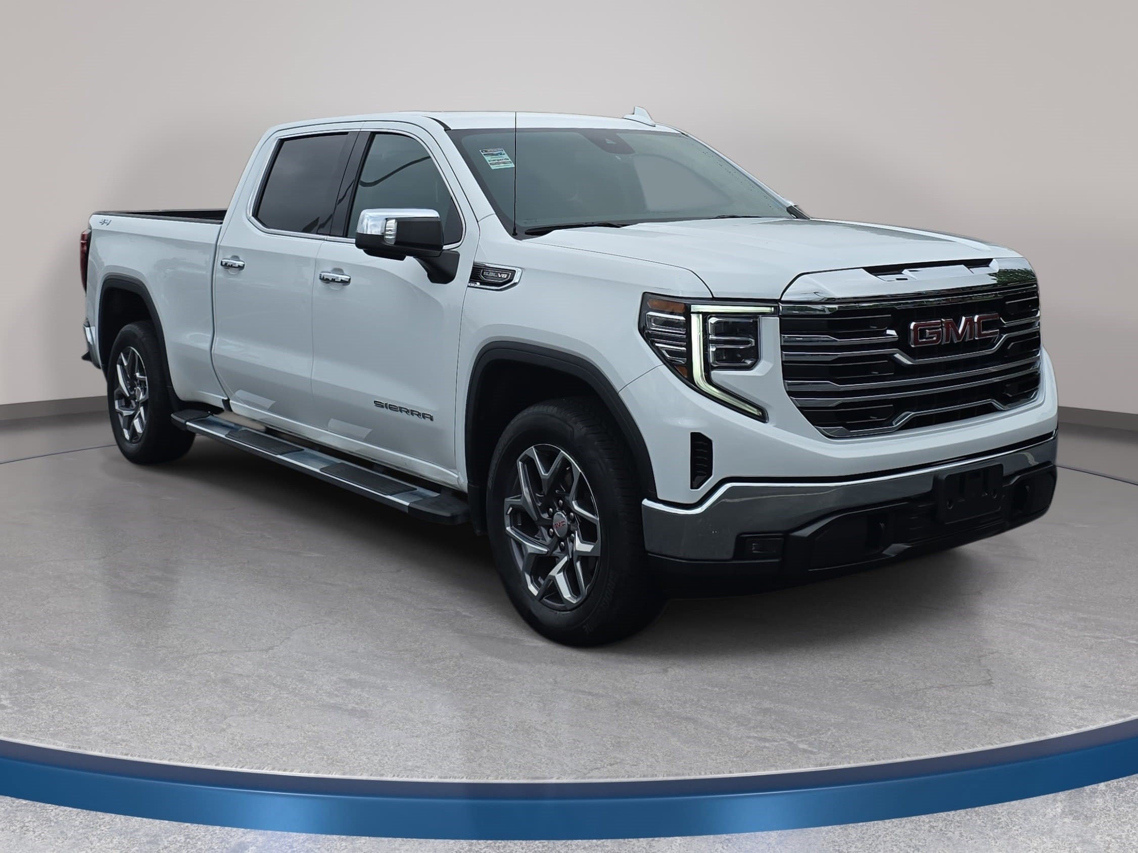 Used 2023 GMC Sierra 1500 SLT w/ SLT Premium Package AWD/4WD image 3