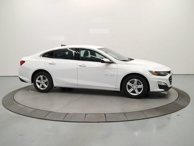 Used 2024 Chevrolet Malibu LS w/ Driver Confidence Package FWD image 9