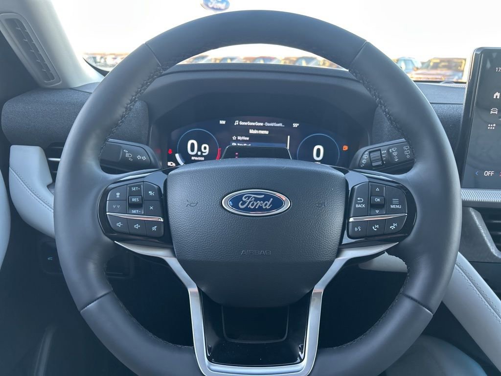 New 2026 Ford Explorer Platinum w/ LUX Leather Package image 32