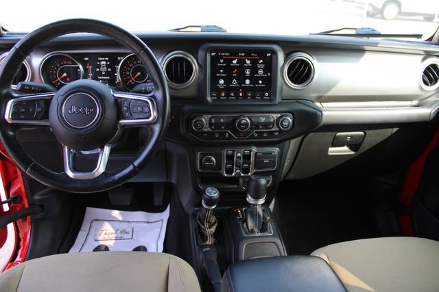 Used 2020 Jeep Wrangler Unlimited Sahara AWD/4WD image 25