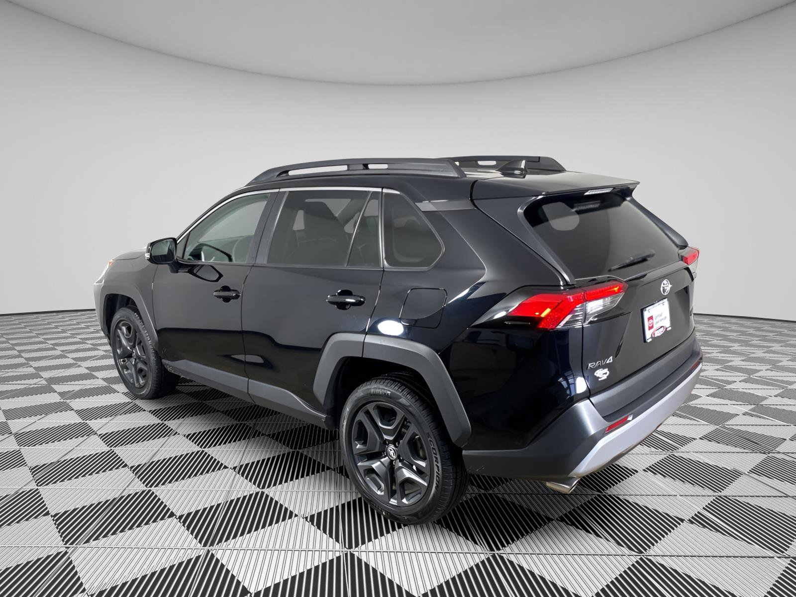 Used 2024 Toyota RAV4 Adventure image 12