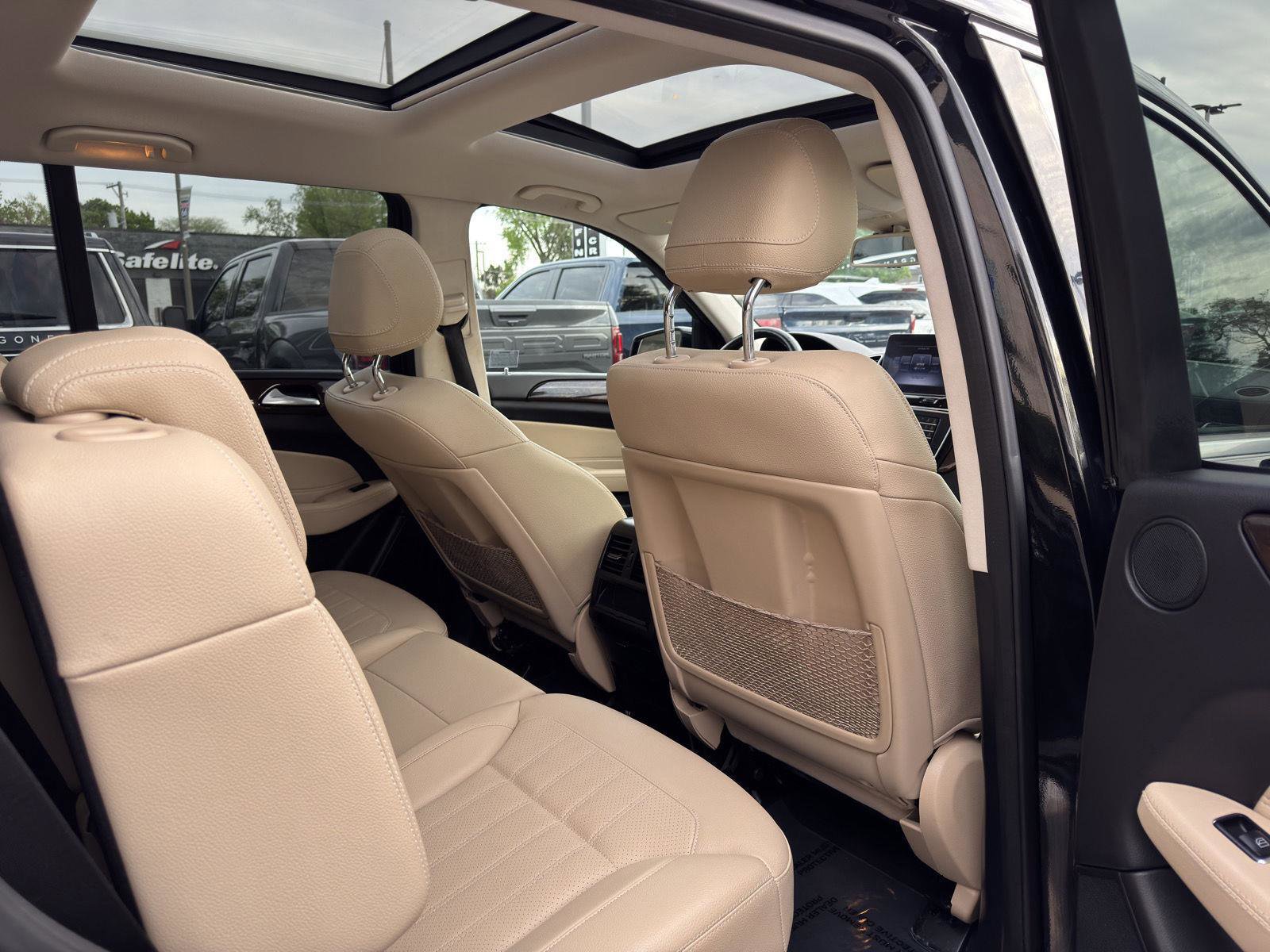 Used 2019 Mercedes-Benz GLS 450 4MATIC w/ Premium 1 Package image 40