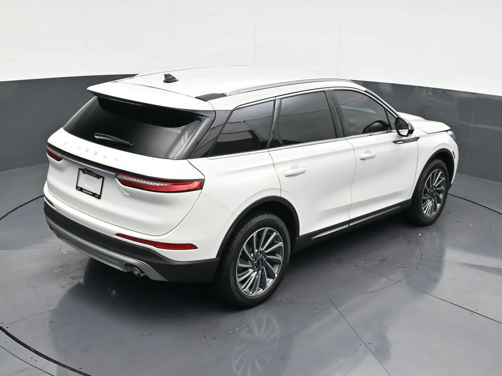 Used 2023 Lincoln Corsair Reserve image 18
