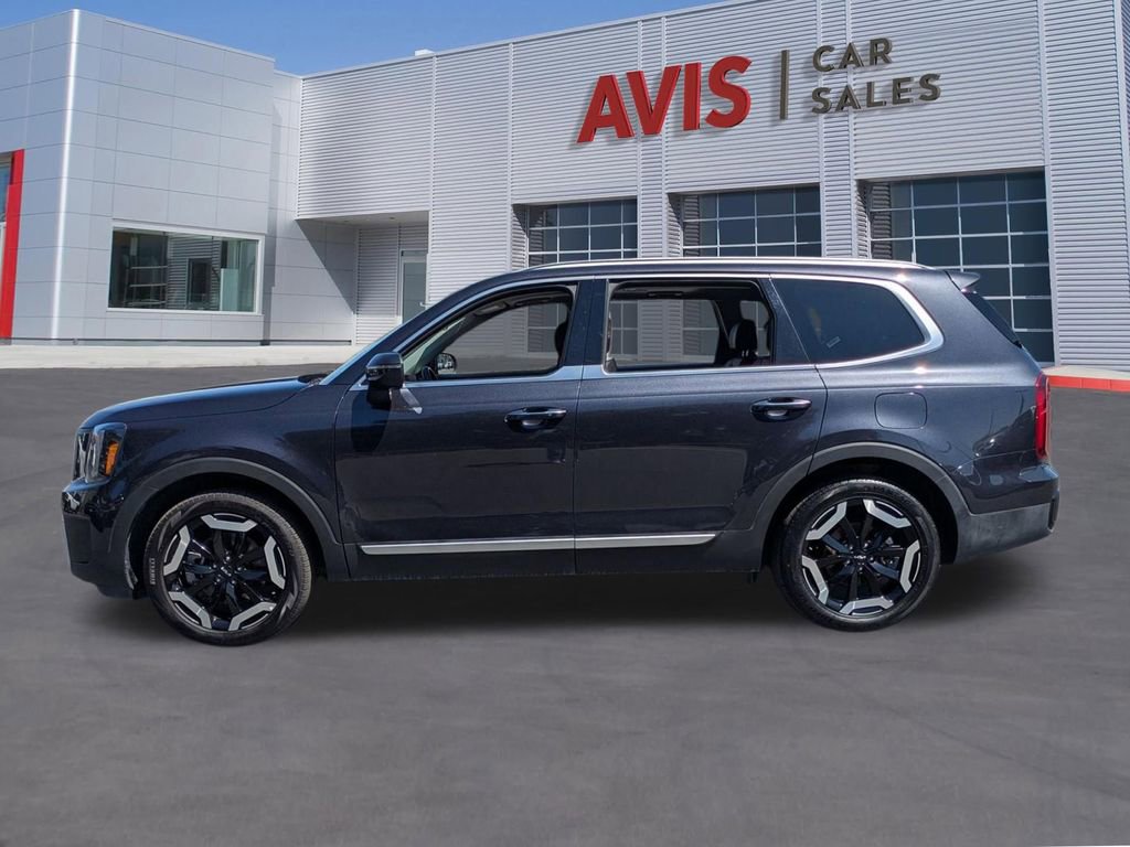 Used 2025 Kia Telluride S image 10