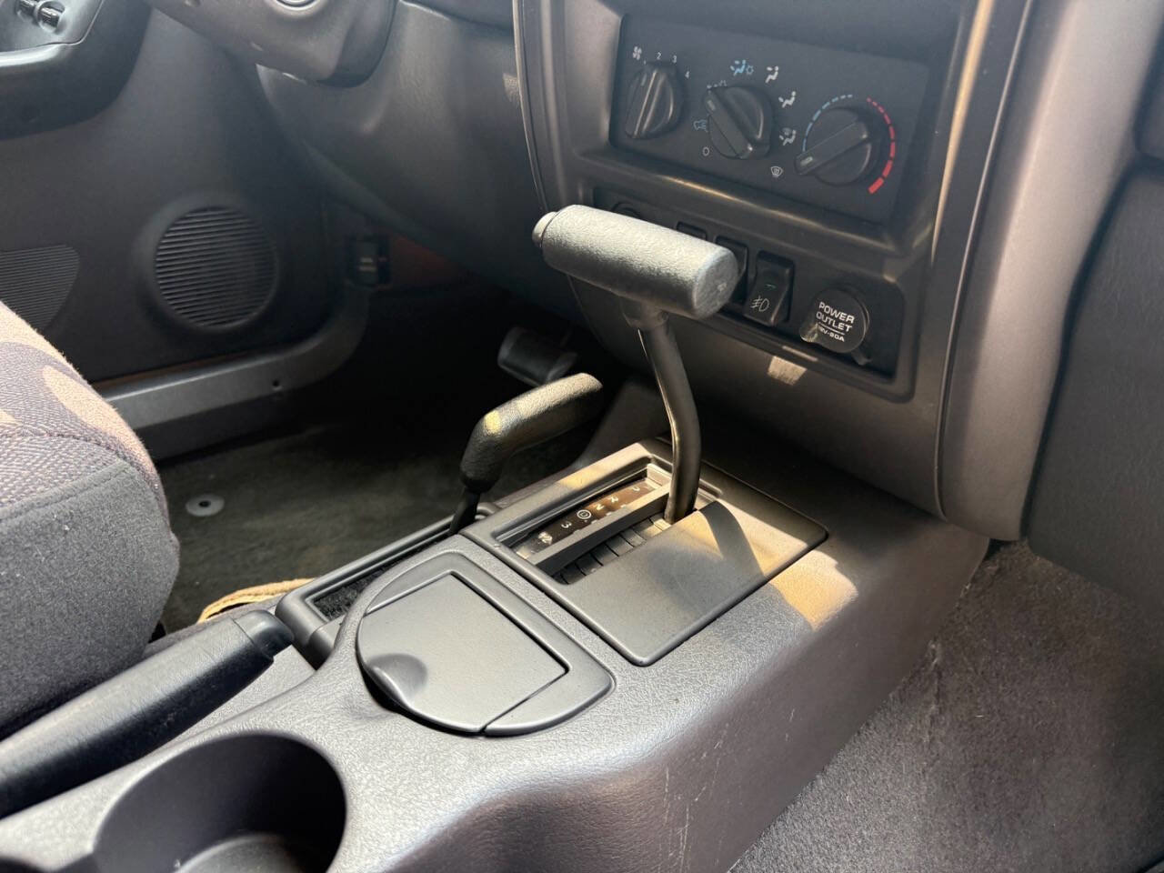 Used 1999 Jeep Cherokee Classic image 84