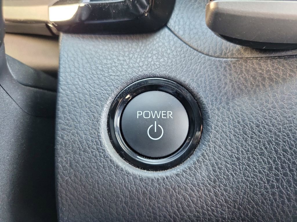 Used 2025 Toyota Camry XSE image 30