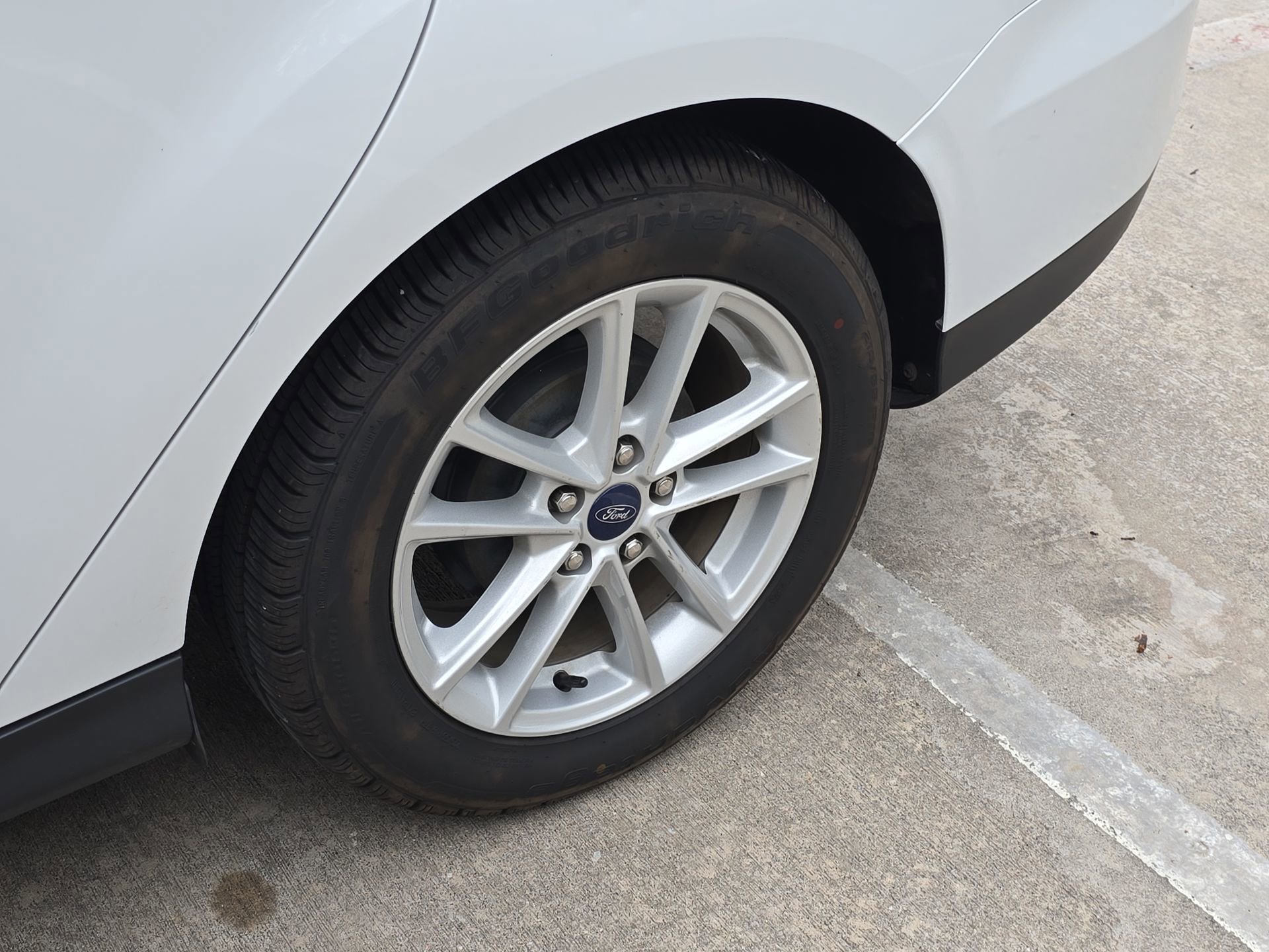 Used 2017 Ford Focus SE FWD image 10