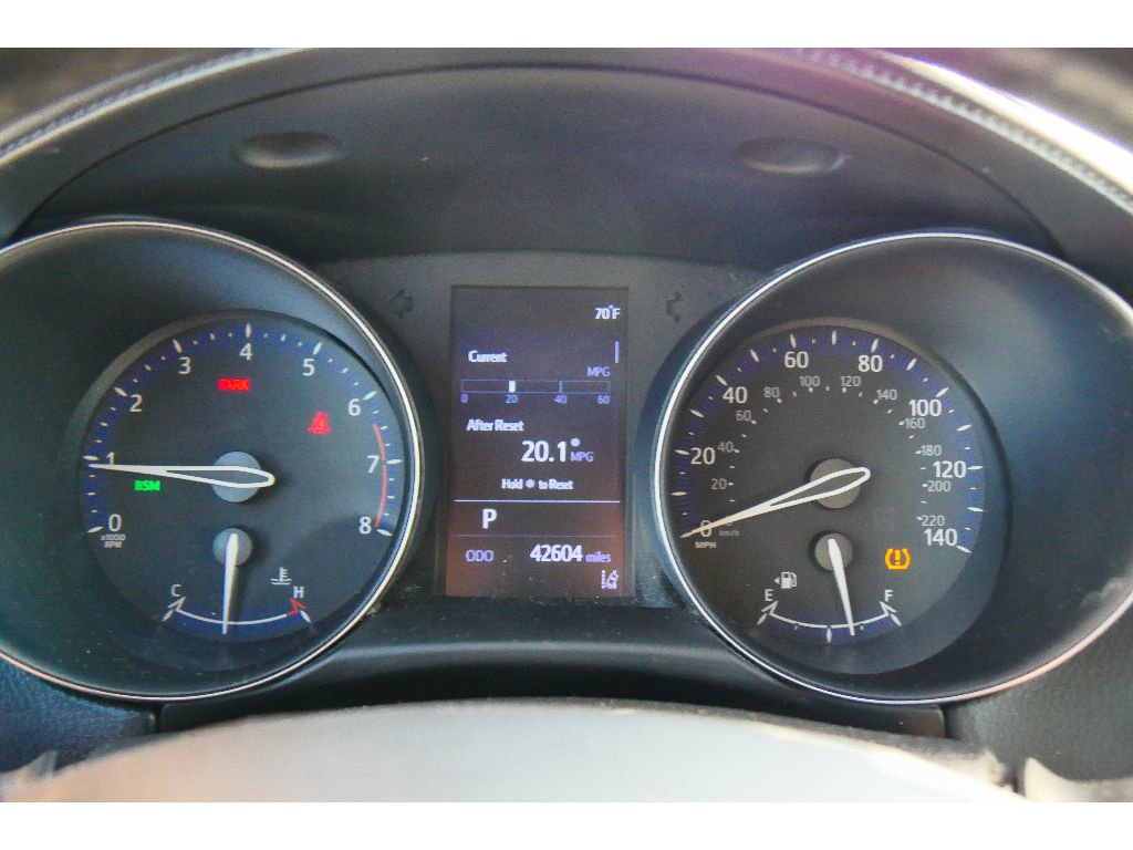 Used 2019 Toyota C-HR XLE image 21