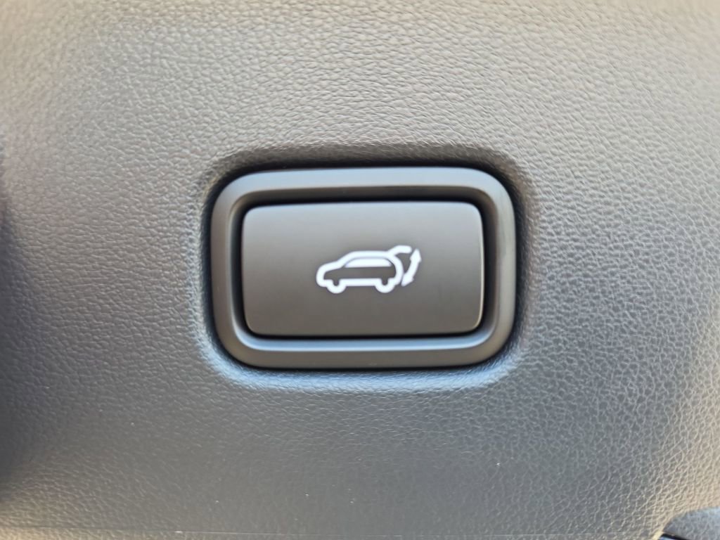 New 2025 Hyundai Tucson Limited image 21