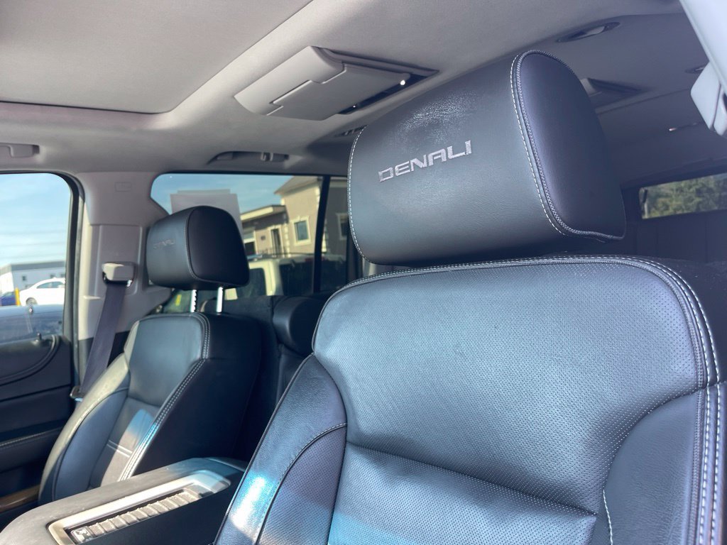 Used 2017 GMC Yukon XL Denali w/ Open Road Package AWD/4WD image 9