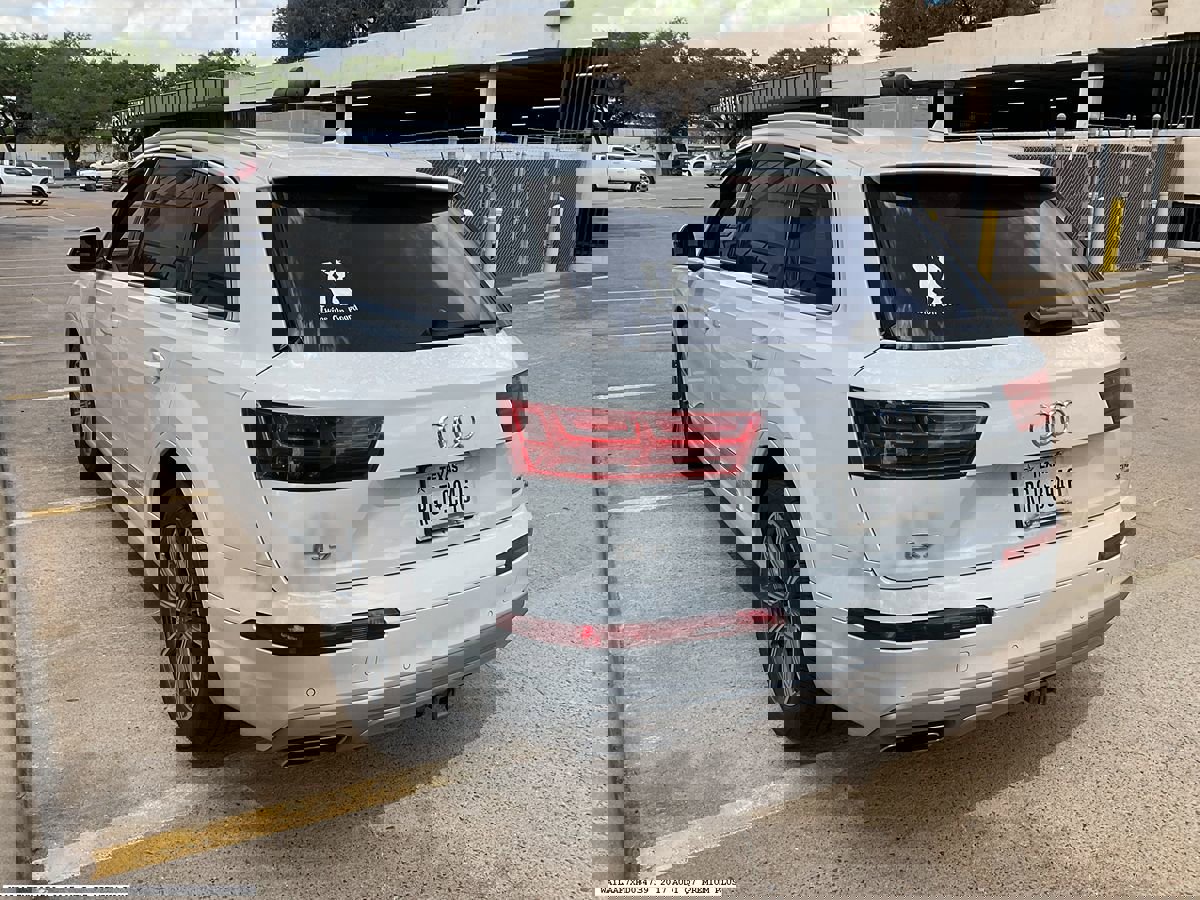 Used 2017 Audi Q7 3.0T Premium Plus image 4