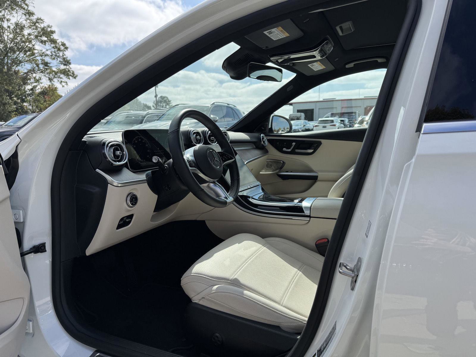 Certified 2025 Mercedes-Benz C 300 Sedan image 5