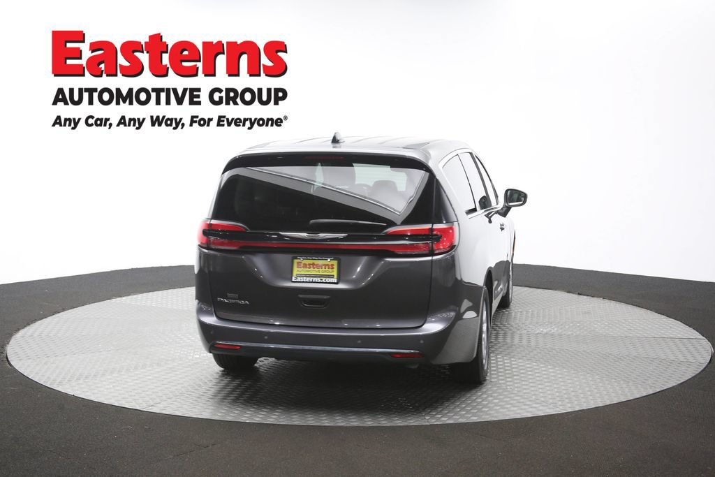 Used 2023 Chrysler Pacifica Touring-L FWD image 40
