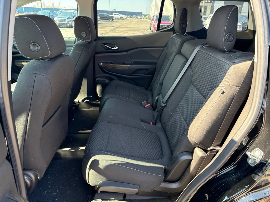 Used 2019 GMC Acadia SLE w/ LPO, Floor Liner Package AWD/4WD image 11