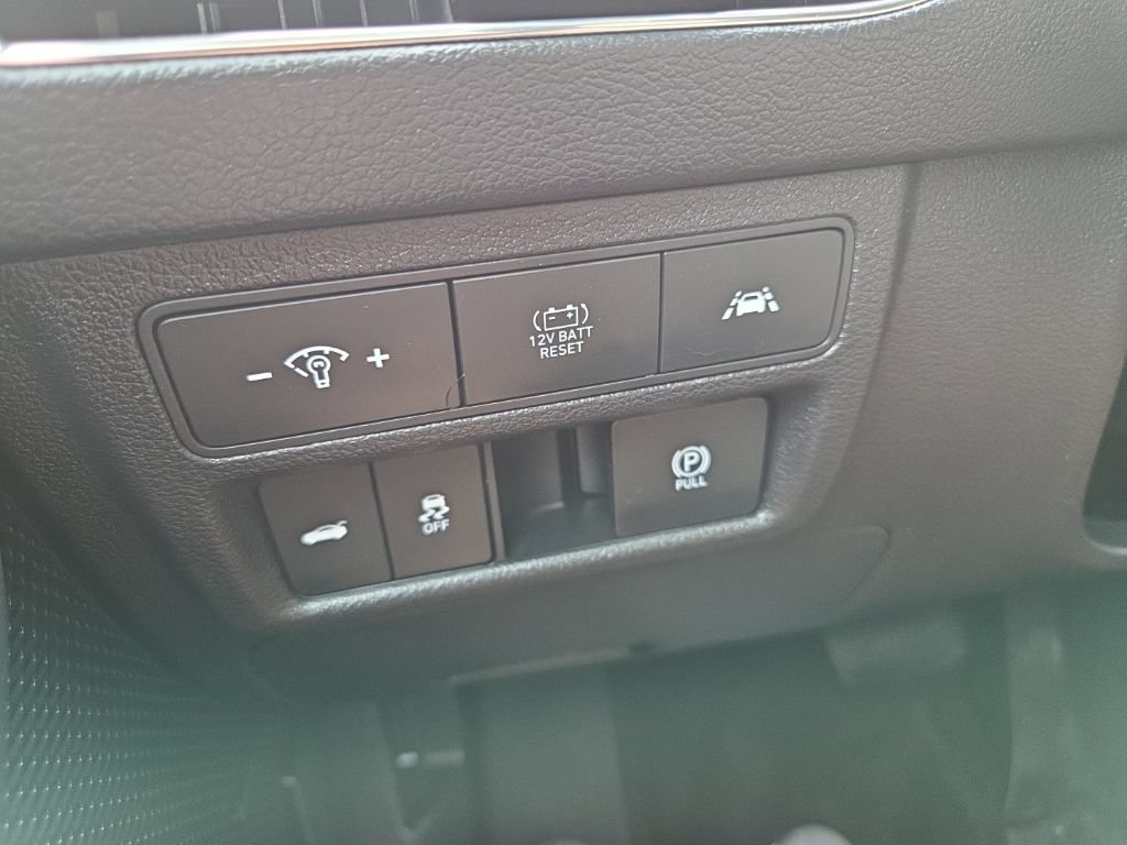 Certified 2023 Hyundai Sonata Limited FWD image 39