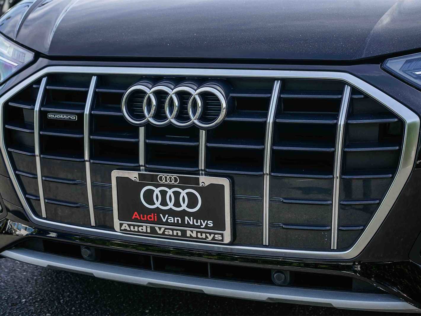 Used 2023 Audi Q5 2.0T Premium w/ Convenience Package image 8