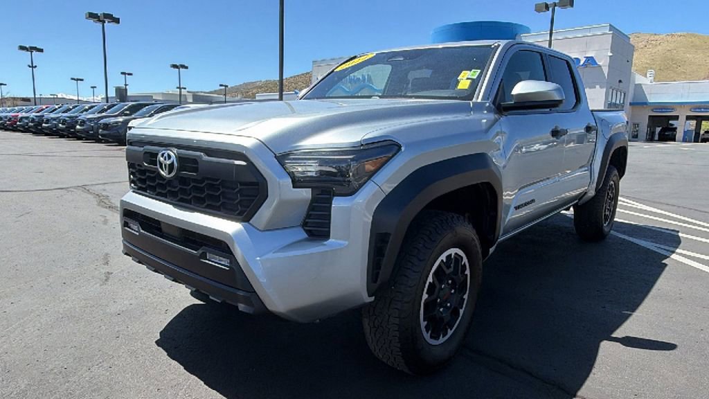 Used 2024 Toyota Tacoma TRD Off-Road AWD/4WD image 7