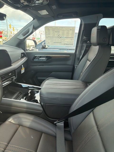New 2026 Chevrolet Suburban High Country image 7