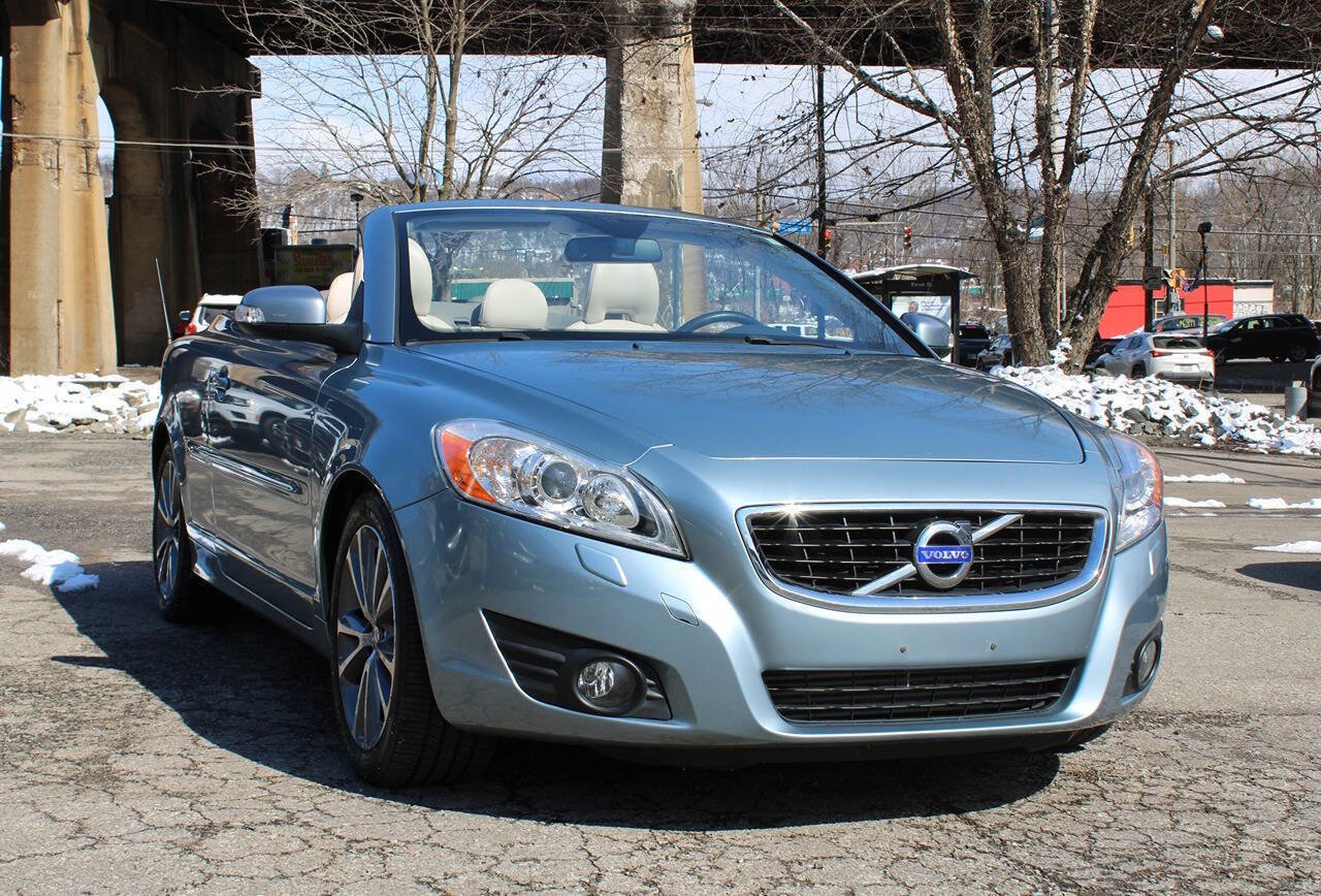 Used 2012 Volvo C70 T5 image 1