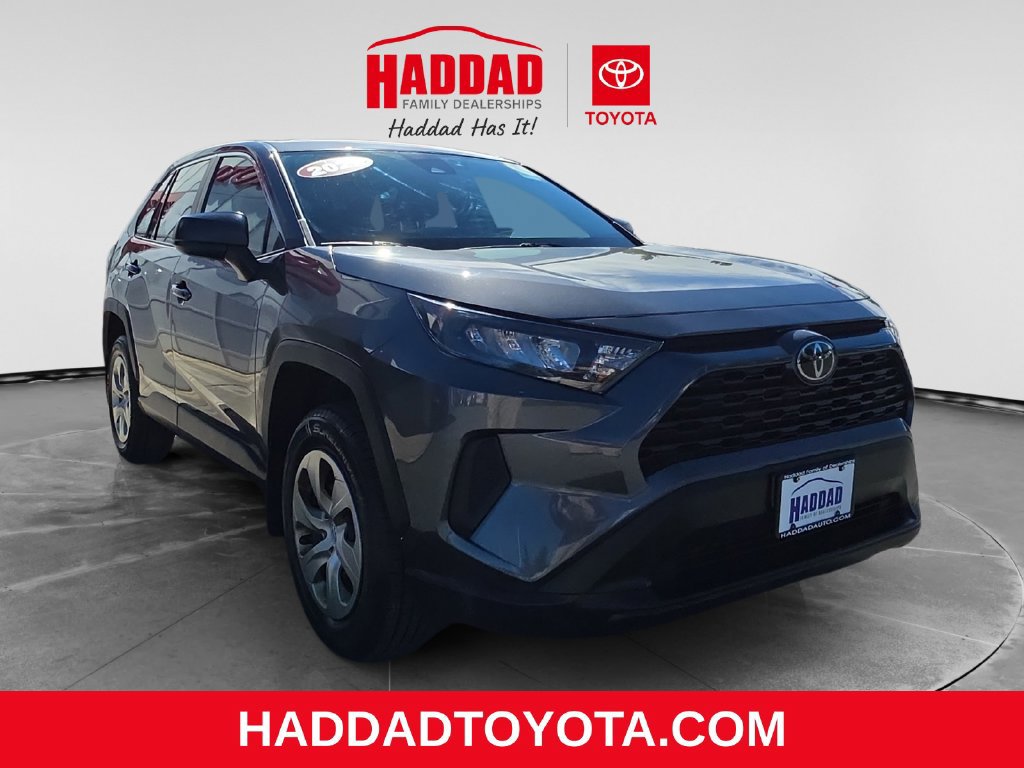 Used 2022 Toyota RAV4 LE AWD/4WD image 8