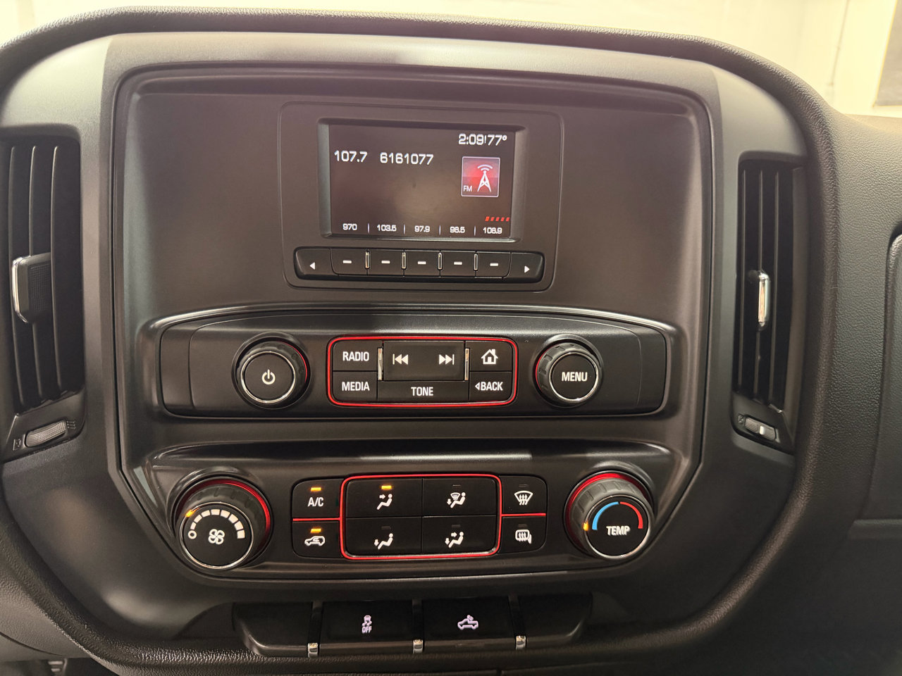 Used 2016 GMC Sierra 2500 2WD Double Cab w/ Sierra Convenience Package image 17