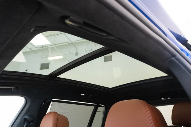 Used 2024 BMW X7 M60i w/ M Sport Professional Package AWD/4WD image 7