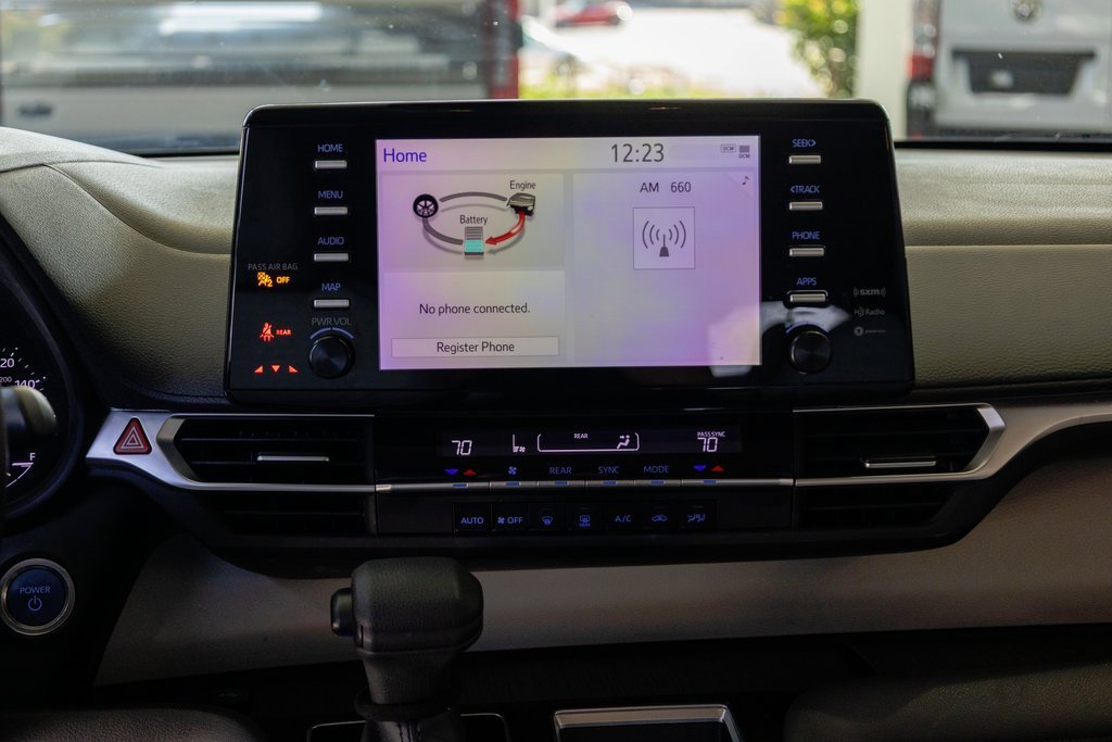 Used 2022 Toyota Sienna LE image 19