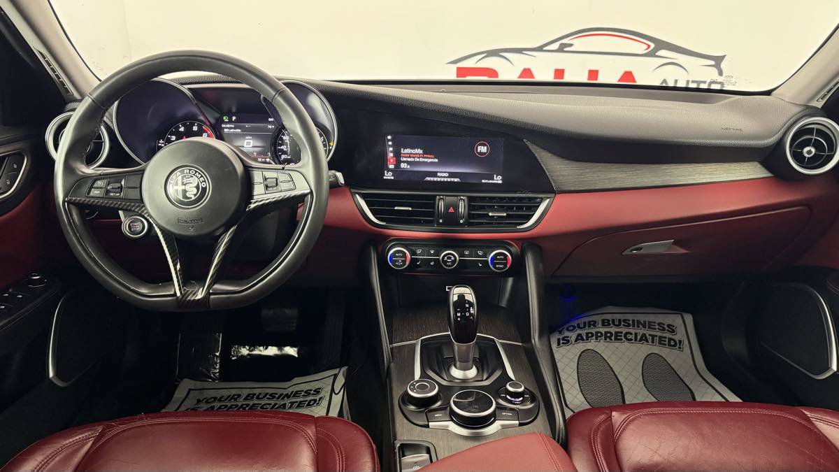 Used 2019 Alfa Romeo Giulia Ti AWD/4WD image 31