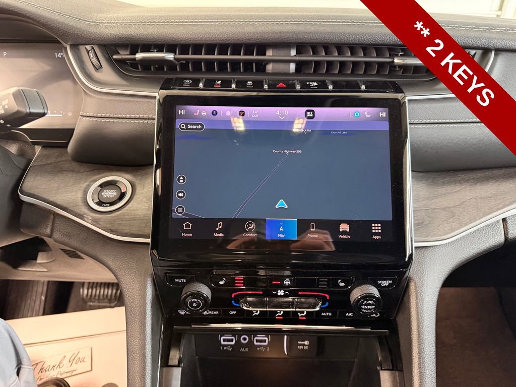 Used 2023 Jeep Grand Cherokee Limited w/ Black Appearance Package image 24